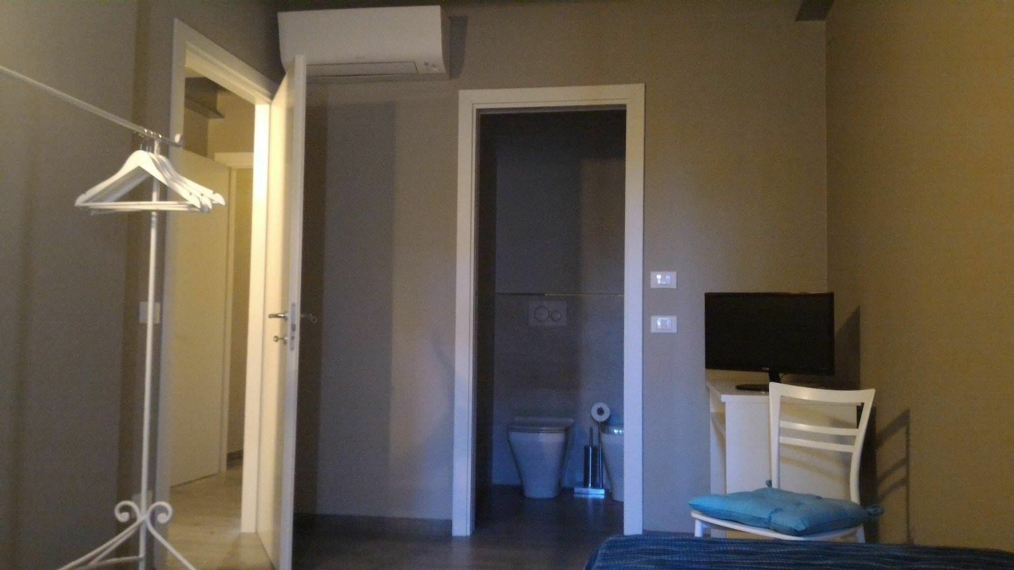 Ravenna Rooms Bagian luar foto