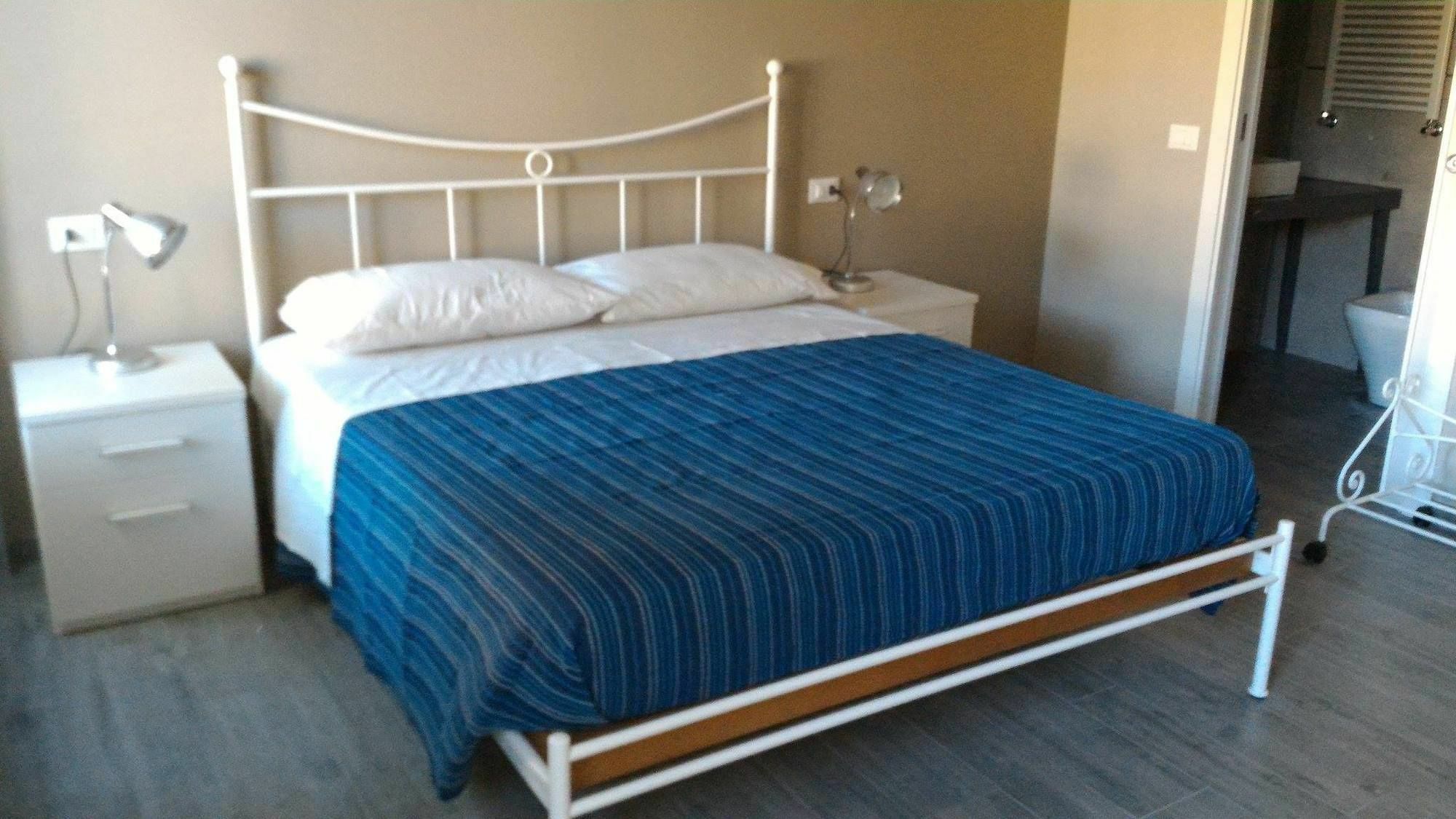 Ravenna Rooms Bagian luar foto